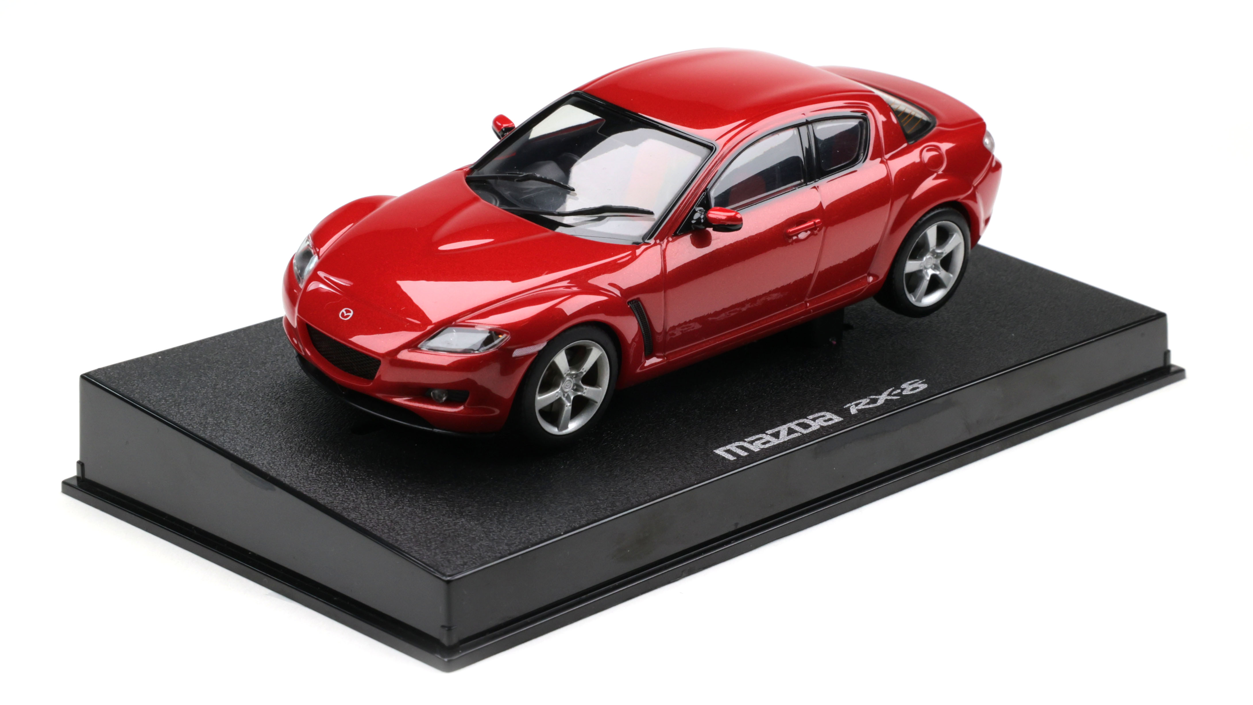 Autoart 13032 - Mazda RX8 - Red Road Version With Lights [13032